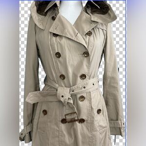 Blueberry Women's Beige Trench Coat Size 6